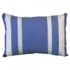 Housse de coussin rectangulaire fond bleu roi avec rayures en fil lurex argent - IS3